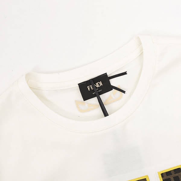 フェンディ ホワイト コットン Tシャツ 偽物 fes67883